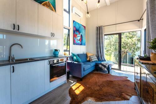 Island Escape - Onetangi Tiny Holiday Home