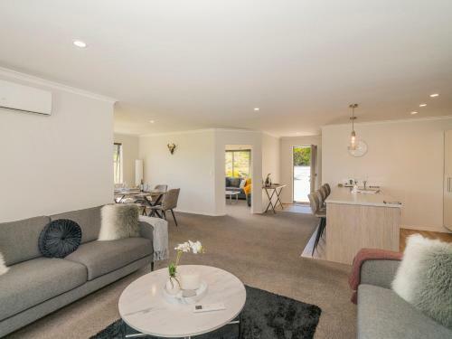 Pauanui Pines - Pauanui Holiday Home