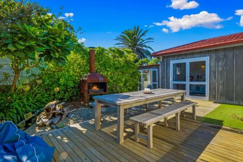 Relax On Rodney - Te Horo Beach Holiday Home