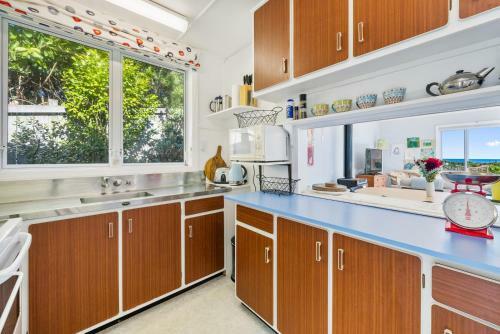Relax On Rodney - Te Horo Beach Holiday Home