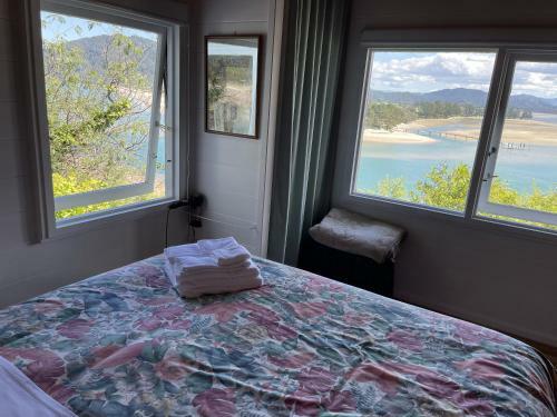 Tairua Treasure On Mount Paku