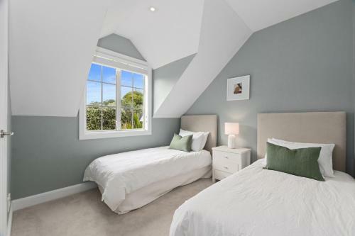 Jandal House - Russell Holiday Home