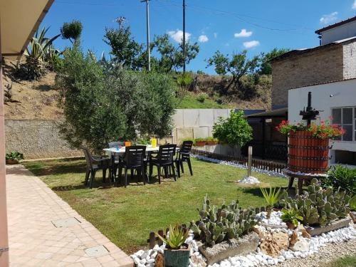 Villetta In Collina A Due Passi Dal Mare