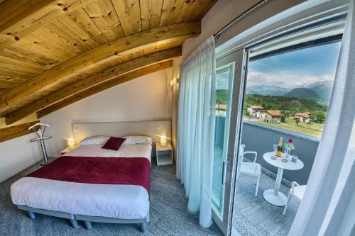 Rainbow Holiday Apartments Lake Como