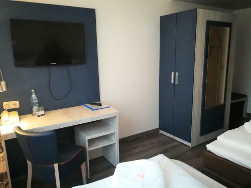 Hotel Near By