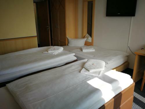 Hotel Near By