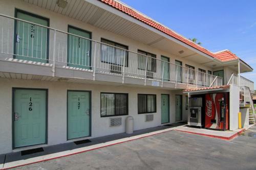 Motel 6 Phoenix Tempe - Broadway - Asu