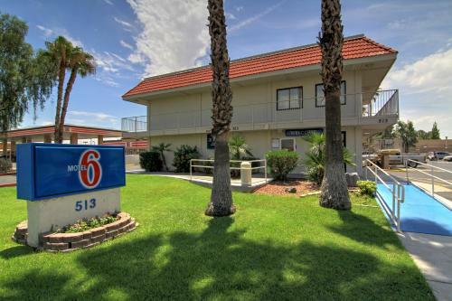 Motel 6 Phoenix Tempe - Broadway - Asu