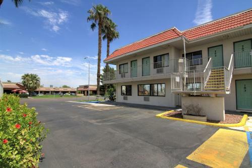Motel 6 Phoenix Tempe - Broadway - Asu