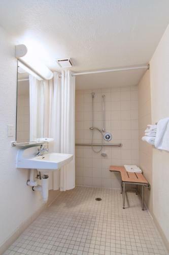 Motel 6 Phoenix Tempe - Broadway - Asu