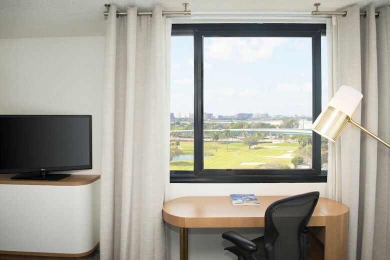 Sheraton Miami Airport Hotel & Executive Meeting Center