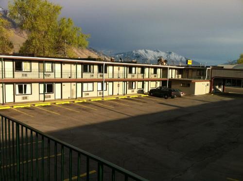 Motel Passport Inn & Suites