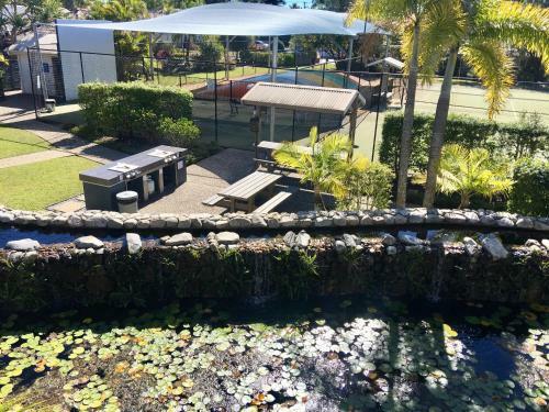 Apartment In 4* Resort - Pool Views - Great Location