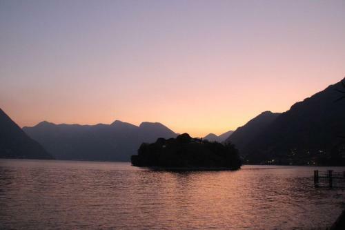 Ossuccio Villa On The Lake