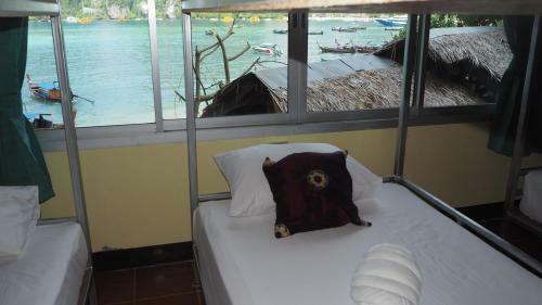 Albergue Chaokoh Phi Phi Resort And Dorm Room