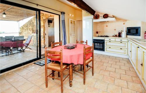 Four-bedroom Holiday Home In Uzes