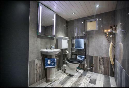 Gorestown Glamping Chalets
