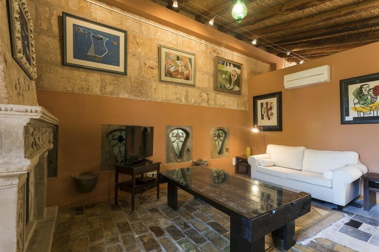 Agroturismo Es Revellar Art Resort