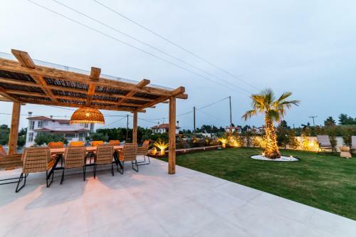 Villa Achinos Luxury Accomodation- Pefkochori Chalkidiki