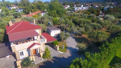Villa Argo 3 - Beachfront, Big Gardens, Location!