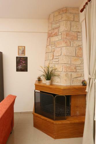 Villa Argo 3 - Beachfront, Big Gardens, Location!