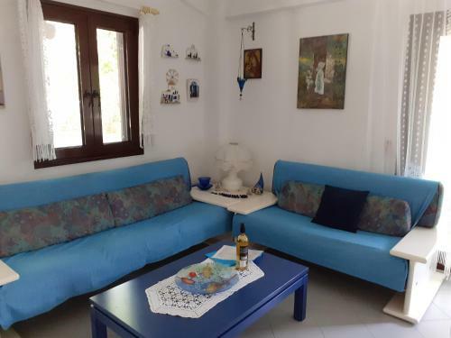 Spacious House 100 Metres From The Beach