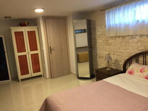 Spacious House 100 Metres From The Beach