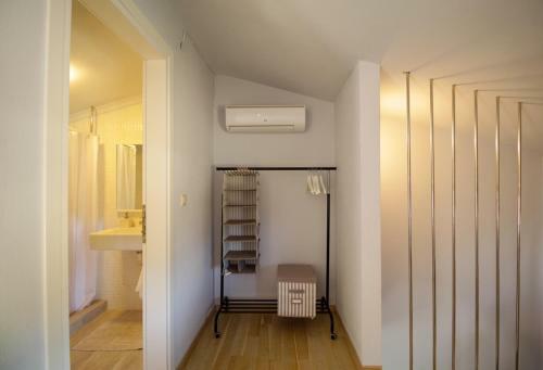 Villa Maisonette Ioanna 70 M From Glarokavos Beach