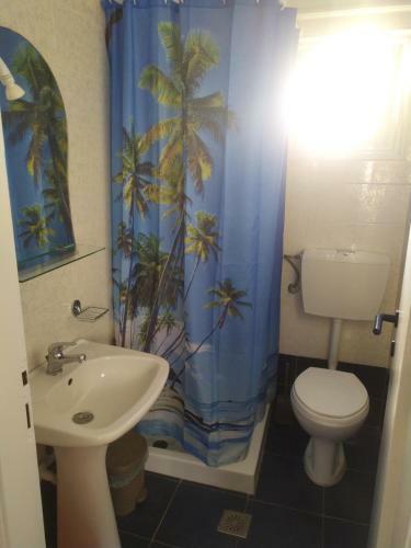 Alexandros Apartments