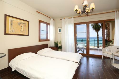 Villa Mare Blu - Beachfront, Panoramic View, Garden