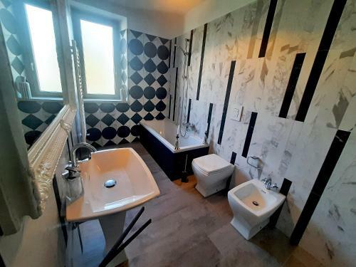 Da Ilaria Piano Terra Di Villa Con Piscina E Parcheggio