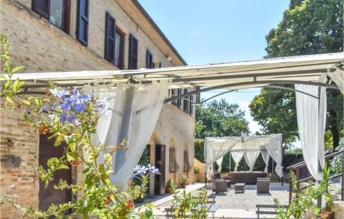 Nice Home In Macerata With Wifi And 5 Bedrooms