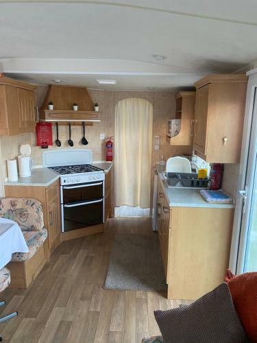 L&g Family Holidays 8 Berth Sealands Max 4 Adults