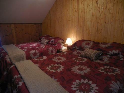 Chalets & Appartements Au Chant De La Rivi�re