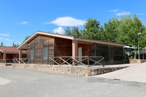 Hostal - Bungalows Camping C�ceres