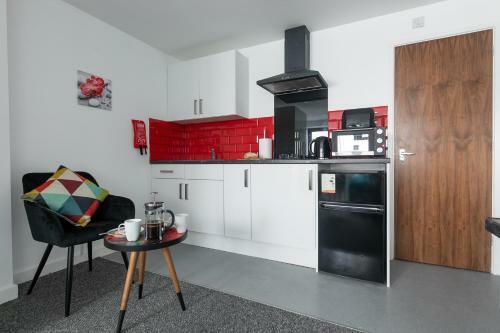 Studio Apartments By Lyter Living Serviced Accommodation With Desks & Wifi