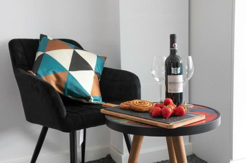 Studio Apartments By Lyter Living Serviced Accommodation With Desks & Wifi