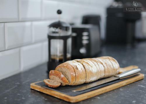 Studio Apartments By Lyter Living Serviced Accommodation With Desks & Wifi