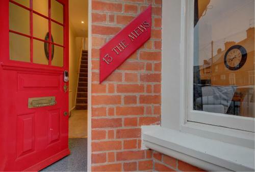 Merton House - Entire Modern City Centre Home