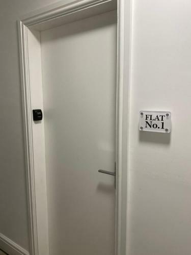 Luxury Lancaster Place Studio Apartments