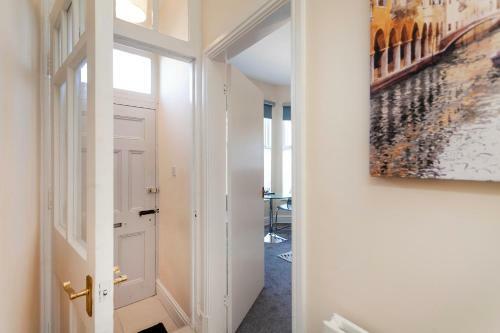 Apartamento Beautiful, Entire Luxurious One Bedroom Flat