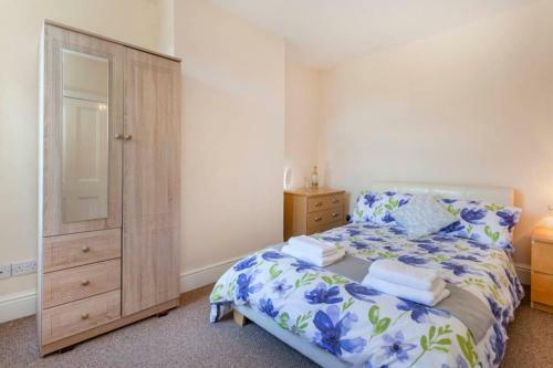 Apartamento Silver Stag, Comfortable, Spacious And Convenient 2 Bed House