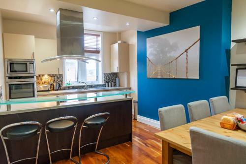 Apartment No 1 - The Old Red King Pub, Whitefield, Manchester