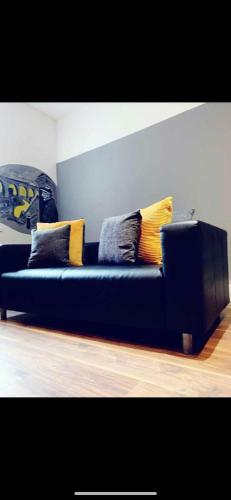 Spacious Shude Hill Apartment With Balcony