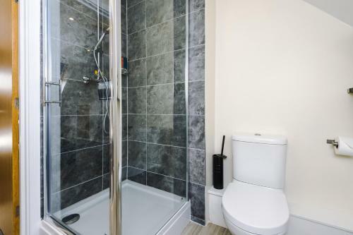 Bright&modern Contractor House By Niji Short Stays
