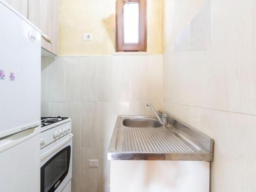 Tasteful Holiday Home In Priverno With Garden