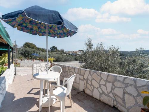 Tasteful Holiday Home In Priverno With Garden