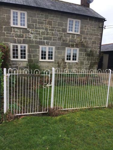 Dewberry Cottage Bed And Breakfast