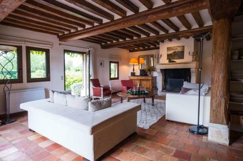 Maison "jardin Gaillard" Disposant D'une Piscine Chauff�e