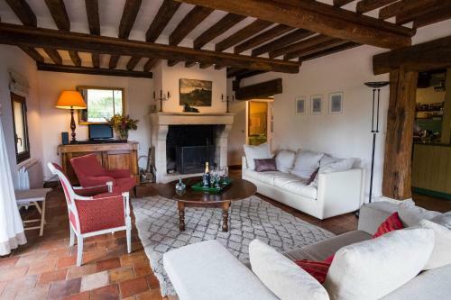 Maison "jardin Gaillard" Disposant D'une Piscine Chauff�e